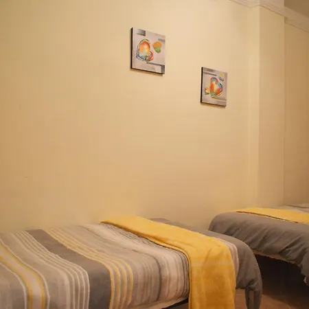 4 Bed Ground Floor With Rooftop Pool